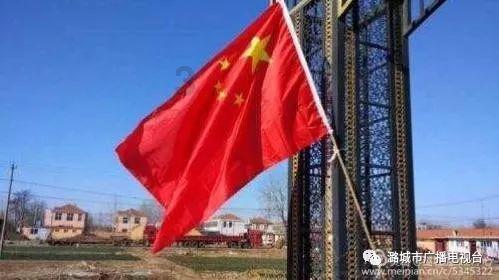 女生健身穿健身背心，胸两侧有肉肉露出来，正常吗？总觉得很尴尬游戏画面